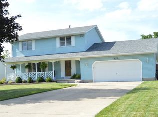 826 Moss Canyon Dr, Amherst, OH 44001