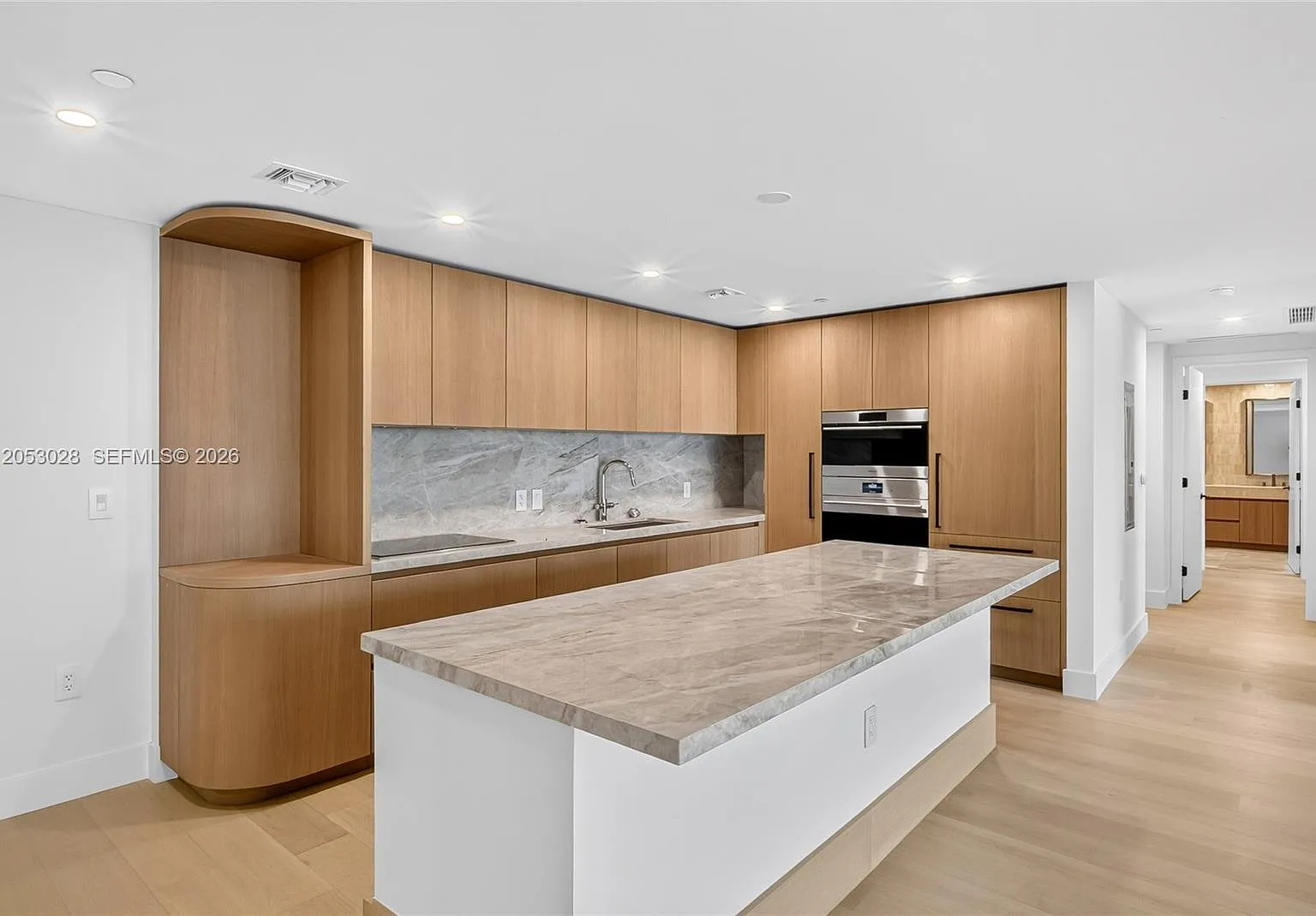 2 bed, 1849 sqft, $14,000 — Photo 1