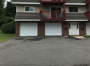 76 Churchill Dr #76, Newington, CT 06111