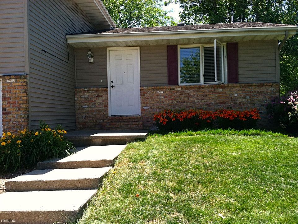 Front of duplex