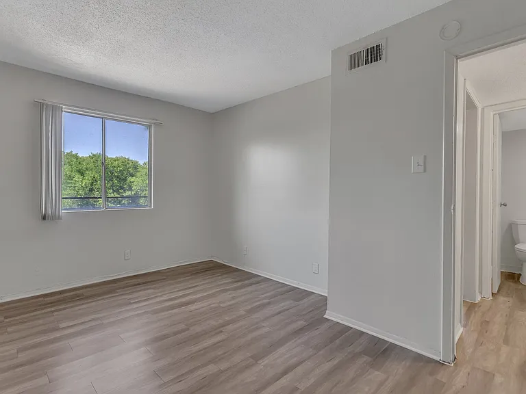 410 Heights | Interior