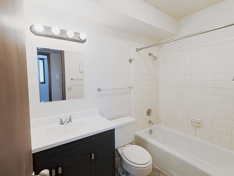 1149 E St #1 — Photo 10