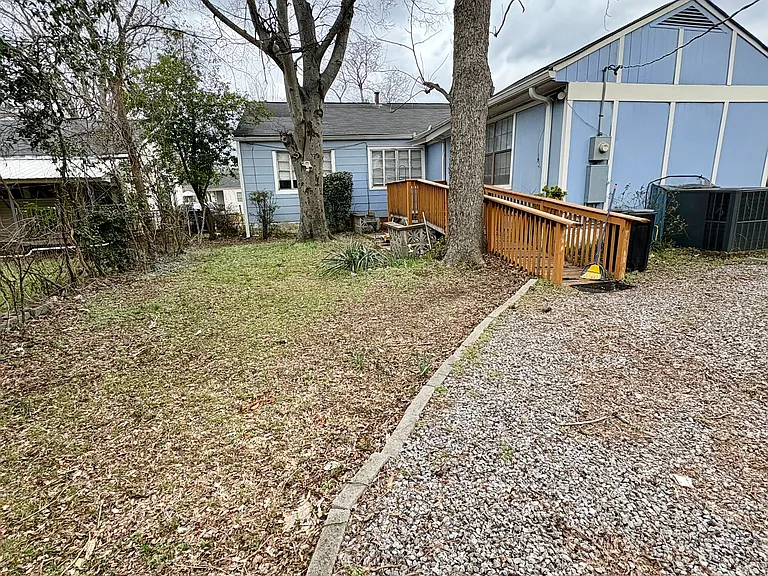 5513 Avenue P — Photo 29