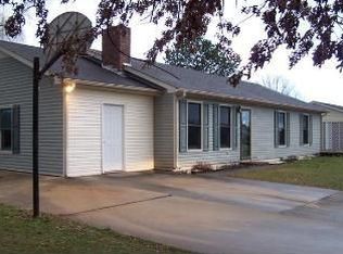 111 Alice Ln, Athens, AL 35611