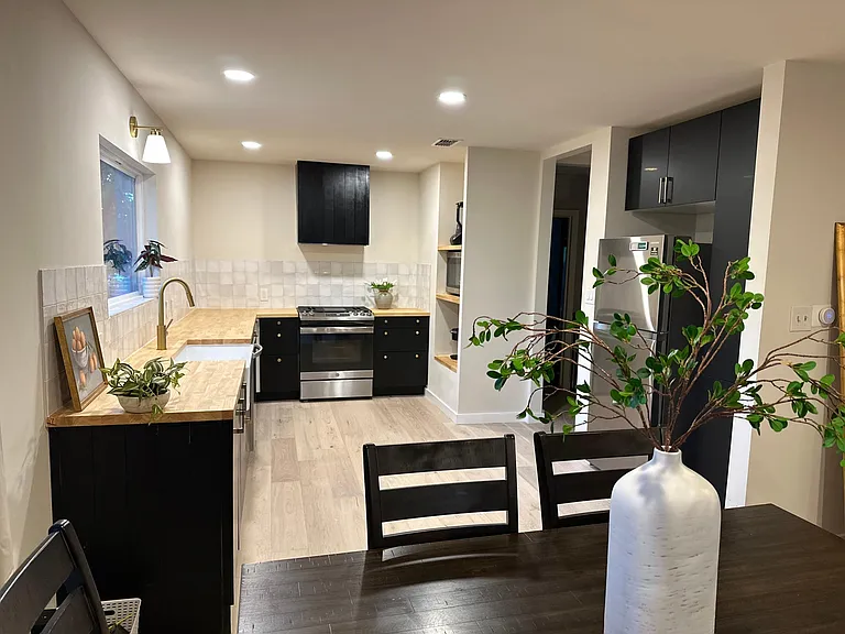 1201 Loma Dr — Photo 19