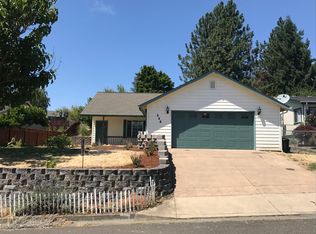 330 Dark Horse St, Roseburg, OR 97471