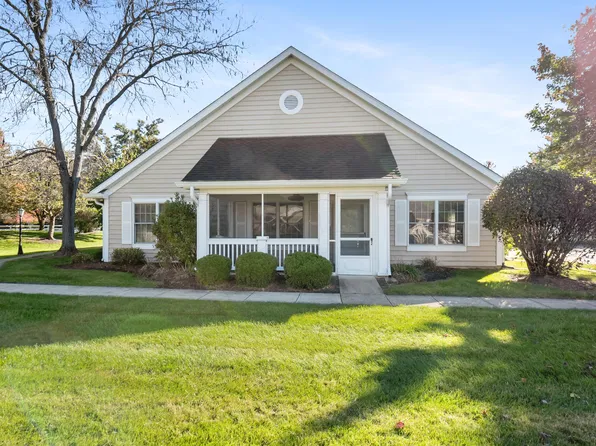 107 Shannon Ln, Granville, OH 43023