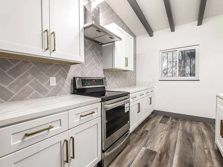 612 N Bruce St — Photo 14