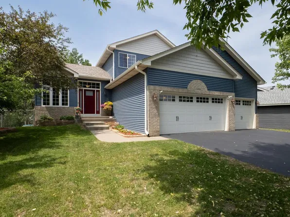 15564 Vale St NW, Andover, MN 55304