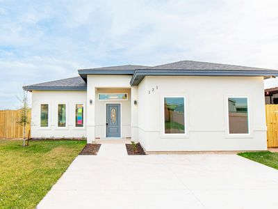 121 Richard Raymond Rd, Laredo, TX, 78046