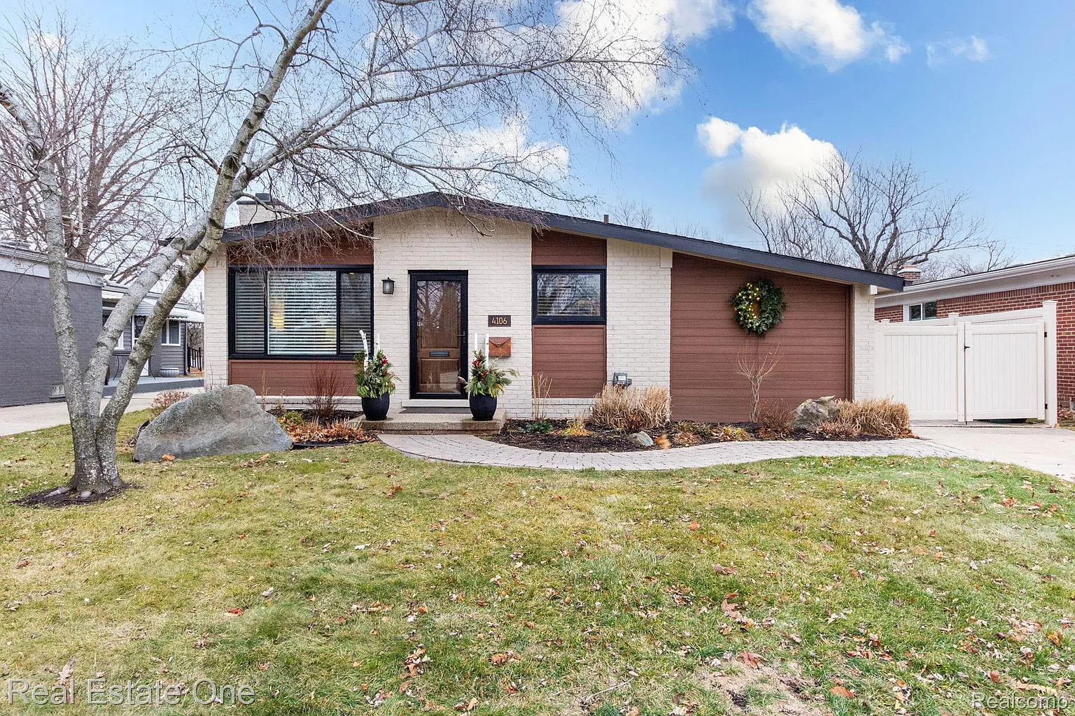 4106 Edgeland Ave photo 1