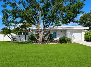 211 22nd St NE, Bradenton, FL 34208