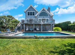 402 Dune Rd, Westhampton Beach, NY 11978