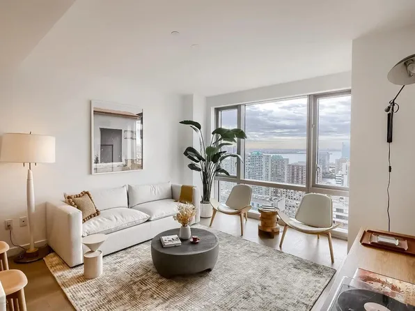 75 Park Lane South image 1 of 29