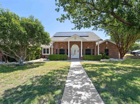309 Far Hills Dr, Del Rio, TX 78840