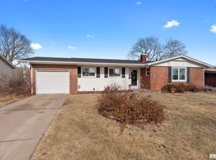 518 W 44th St, Davenport, IA 52806