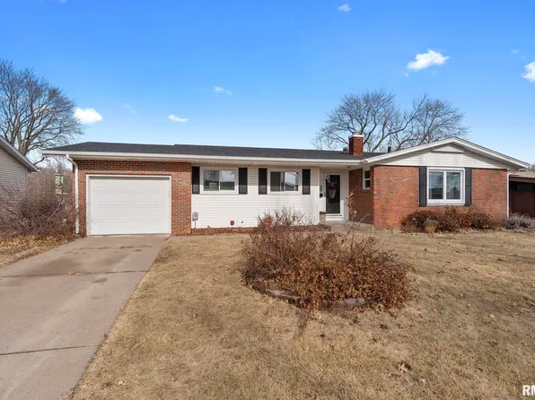 518 W 44th St, Davenport, IA 52806