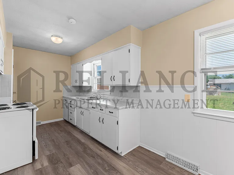 3052 S Bonn Ave — Photo 16