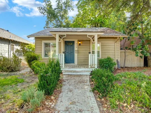 219 B St, Roseville, CA 95678