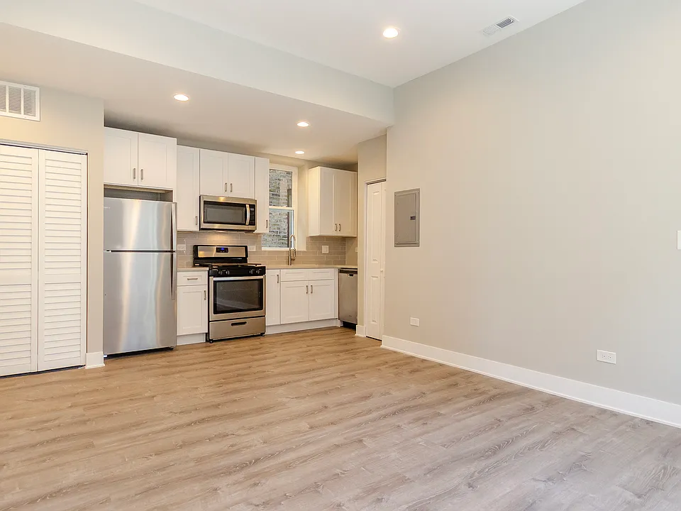 1414 W Blackhawk St #1F