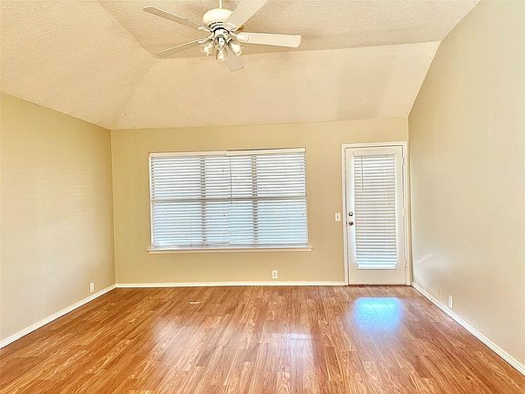 5th image of 5306 Tennis Villa Dr