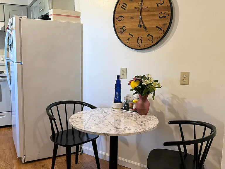 3 Essex St #43 — Photo 5