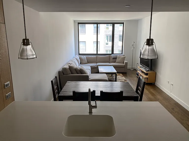 211 E 13th St #4J — Photo 8