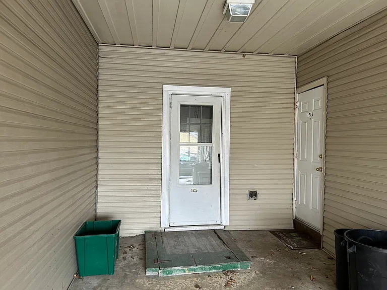 125 W Main St — Photo 12