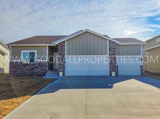 16772 Wilden Dr, Clive, IA 50325