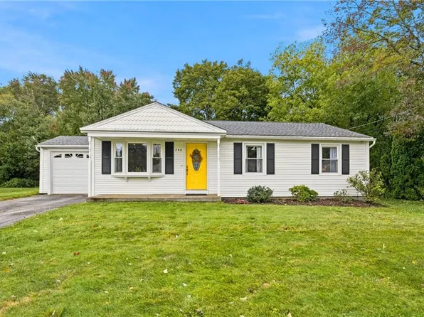 248 Knollwood Dr, Woonsocket, RI 02895