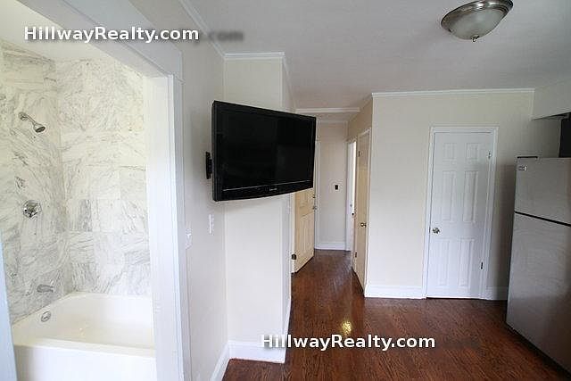 2nd image of 95 Hudson St #2