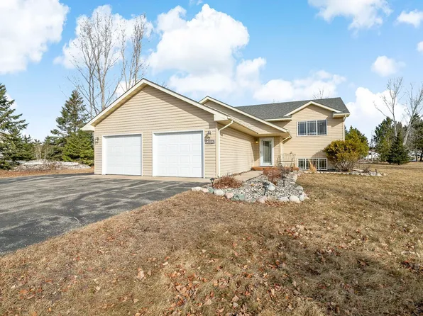 3807 Valley View Dr NE, Bemidji, MN 56601