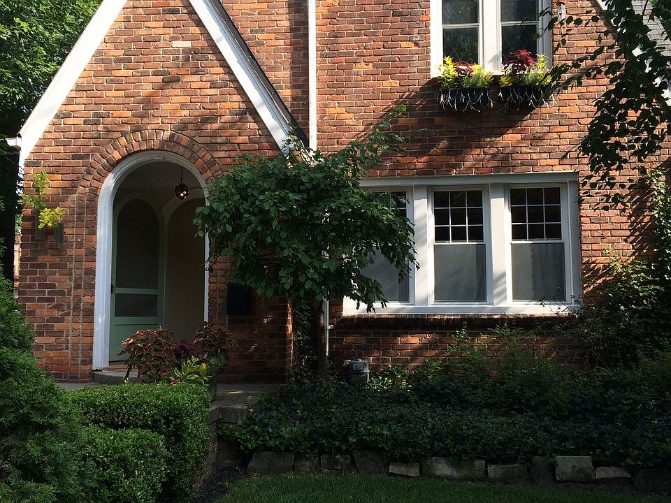 1st image of 668 W Breckenridge St