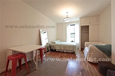 Rented by R New York