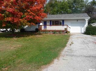 1003 4th St, Hampton, IL 61256