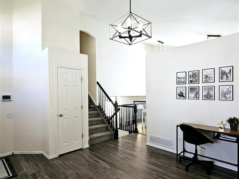 4569 Tetman Ln — Photo 3