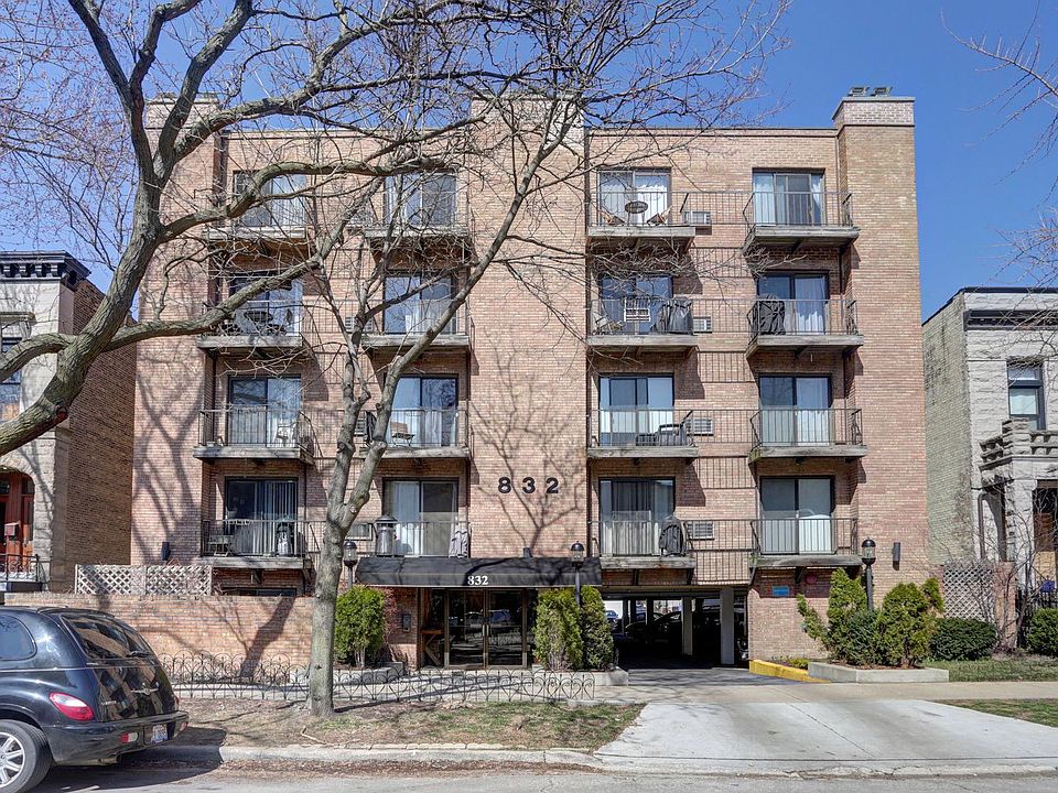 1st image of 832 W Oakdale Ave APT 1A