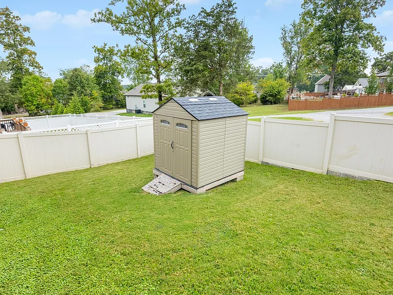 8671 Blanche Rd — Photo 34