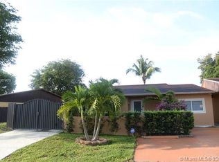 5520 NW 194th Circle Ter, Opa Locka, FL 33055