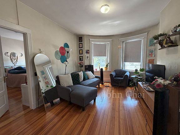 5th image of 1381 Commonwealth Ave APT 5