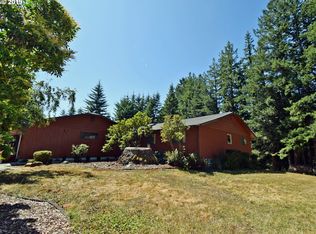 19056 Pacific Crest Dr, Brookings, OR 97415