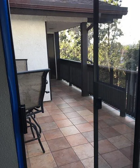 E Willow St — Photo 27