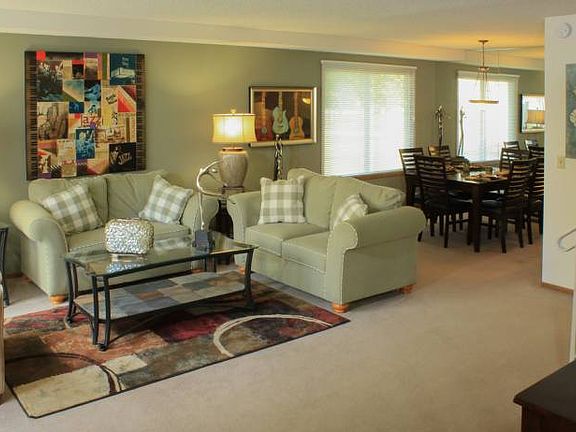 End unit w DR window