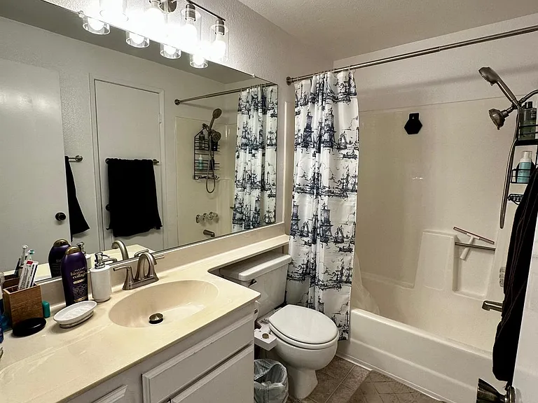 720 W 4th St #118 — Photo 7