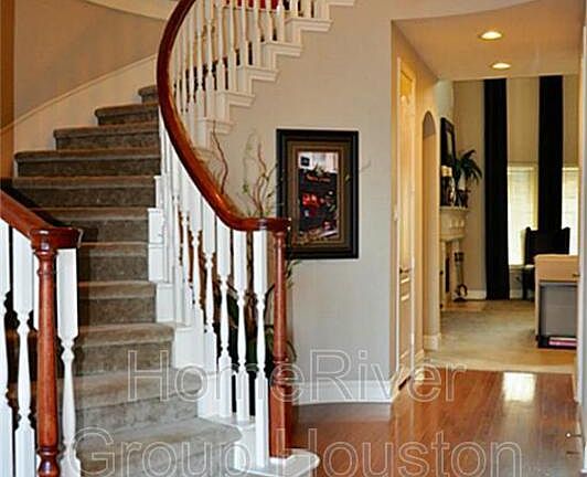 2nd image of 8707 Hollow Bay Ln