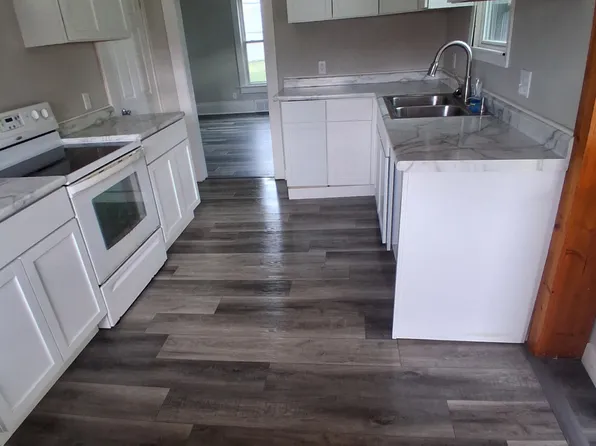 819 12th St SW, Massillon, OH 44647