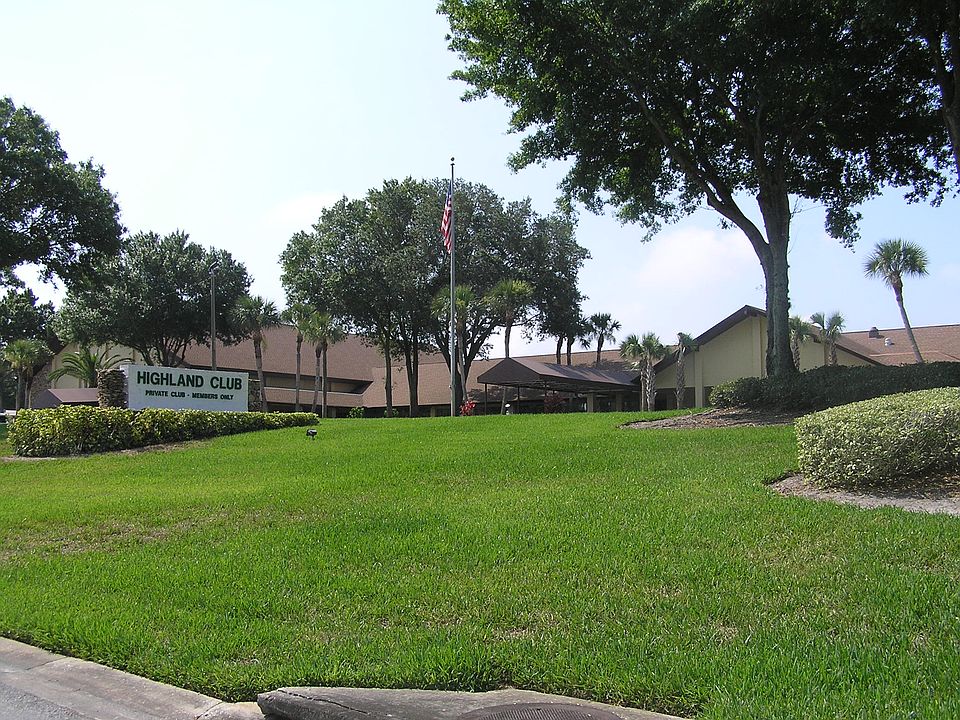 1st image of 845 Maclaren Dr N APT C