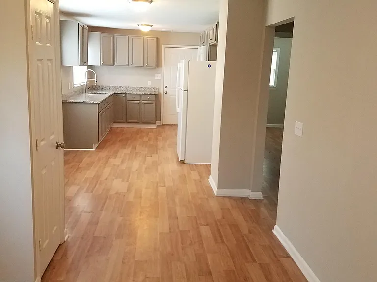 604 Cumberland St — Photo 3