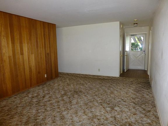 4th image of 6605 Rogers Ave NE
