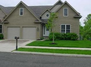 55 Brookehill Dr, Powell, OH 43065